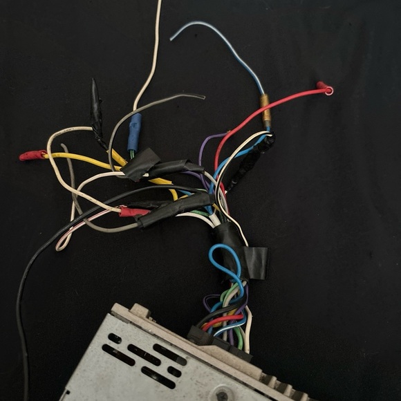 SONY CDX-GT06 FM/AM Compact Disc Player 12V Untested Drive S Xplod 100db+ - Picture 5 of 11